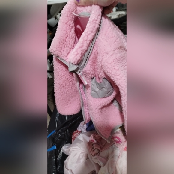 Clothes - Picture 2 of 4